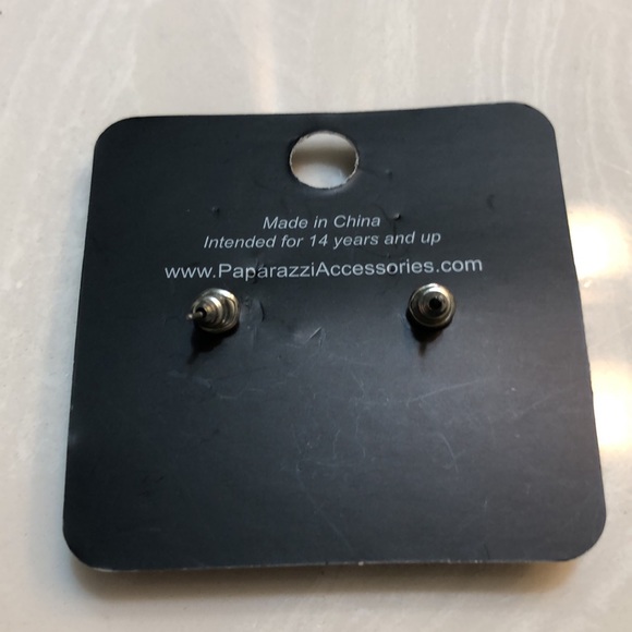 Paparazzi Square Earrings - Picture 2 of 2